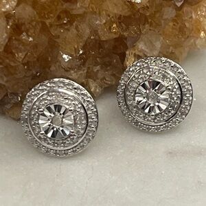 Round Brilliant Diamond Accent Sterling Silver Illusion Setting EARRINGS